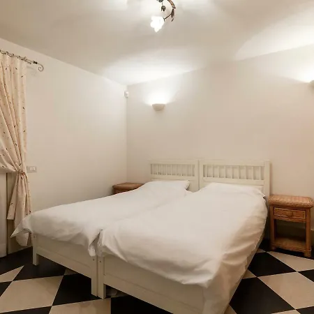 Castelletto Di Branduzzo Sleeps 12 Pool Wifi Villa *