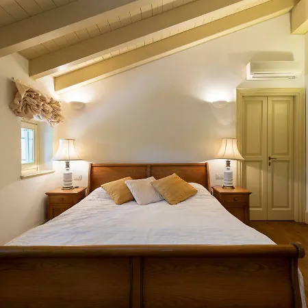 Castelletto Di Branduzzo Sleeps 12 Pool Wifi Villa *
