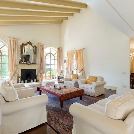 Castelletto Di Branduzzo Sleeps 12 Pool Wifi Βίλα